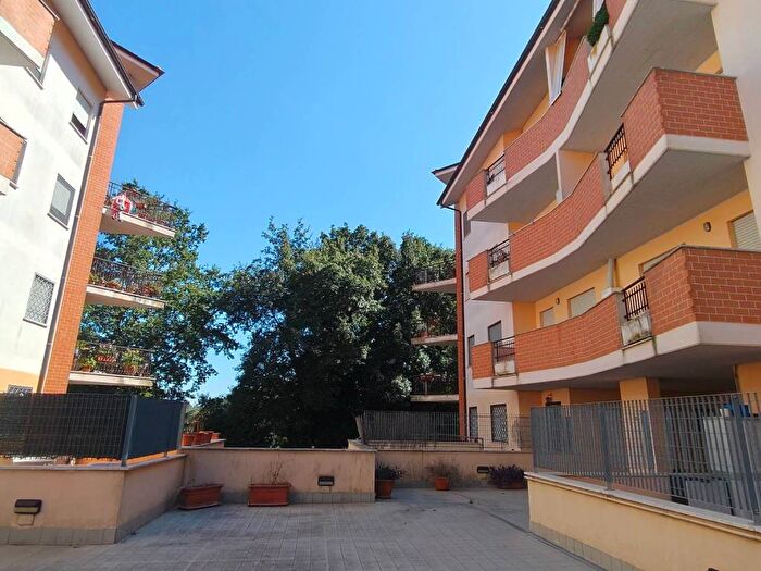 Appartamento trilocale in affitto in Traversa Paolo Borsellino, Bracciano