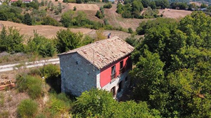 Casa bilocale in vendita in Contrada Zenna, San Marco Dei Cavoti