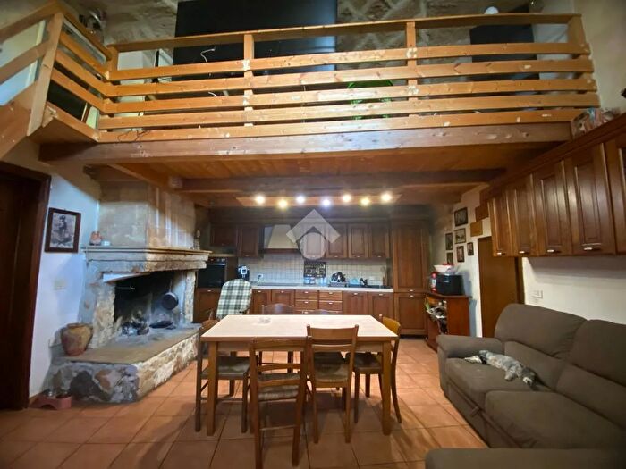 Casa bilocale in vendita in Via Cesare Battisti, Alliste