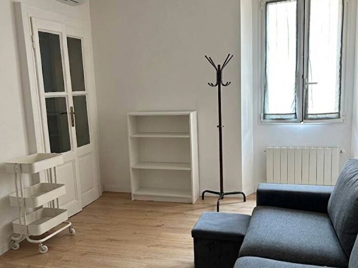 Appartamento trilocale in affitto in Via Vigevano, Navigli Darsena, Milano