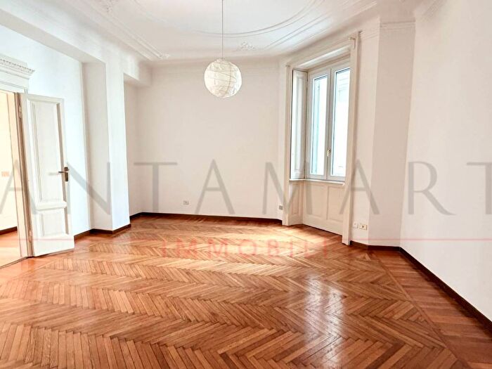 Appartamento trilocale in affitto in Via Giambattista Vico, San Vittore, Milano