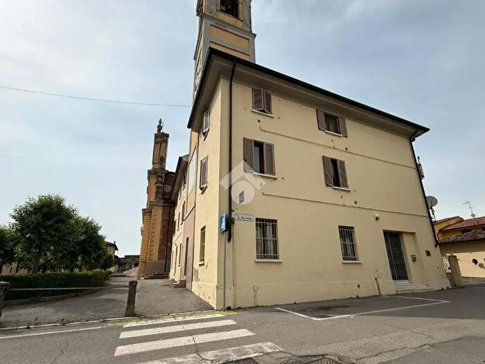 Casa con 5 locali in vendita in Via S Michele, Milzano