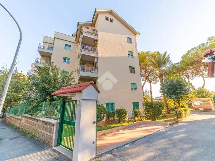 Appartamento monolocale in affitto in Via Ivanoe Bonomi, Roma