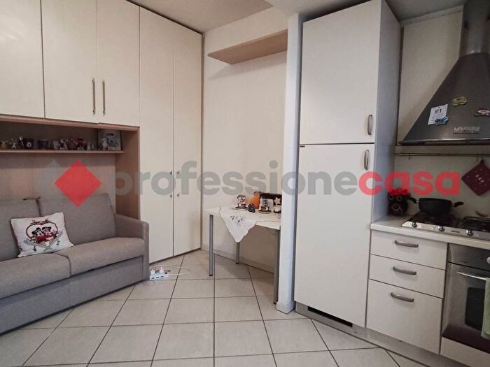 Appartamento monolocale in affitto in VIA GUERZONI, Dergano, Milano