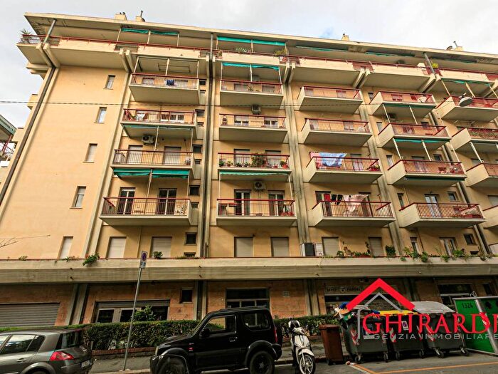 Appartamento bilocale in affitto in Via Chiaravagna, Sestri Ponente, Genova