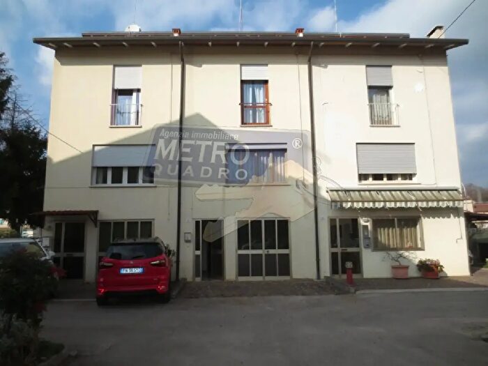 Casa quadrilocale in vendita in Via Roma, Sarcedo