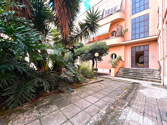 Appartamento trilocale in affitto in Viale Giuseppe Mazzini, Centro Storico, Latina