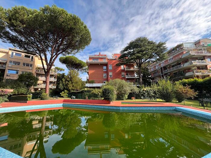 Appartamento trilocale in affitto in Via Riccardo Zandonai, Vigna Clara Vigna Stelluti, Roma