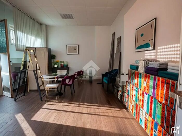 Appartamento quadrilocale in vendita in Via Roma, Magione