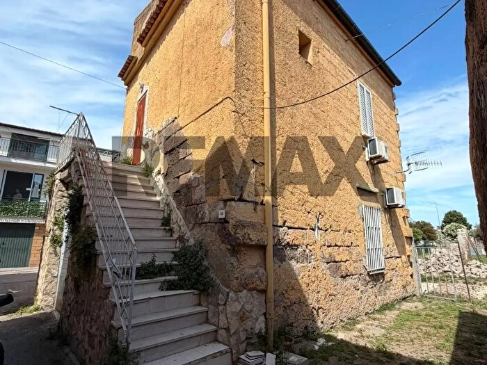 Casa trilocale in vendita in Vicolo Carità, Francolise