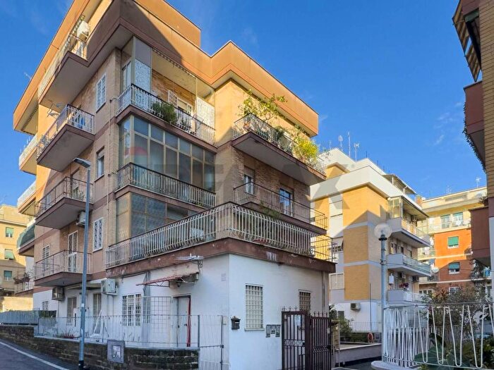 Appartamento trilocale in affitto in Via Delle Mandragore, Centocelle, Roma