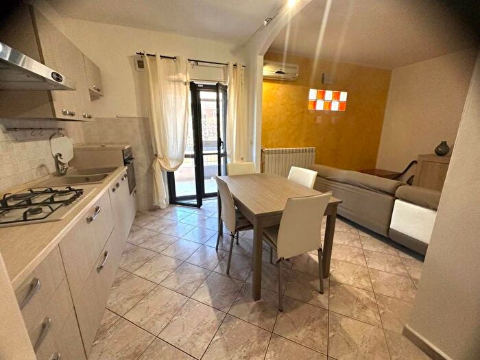 Appartamento quadrilocale in affitto in Squillace Lido, Squillace