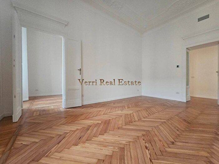 Appartamento trilocale in affitto in Viale Monte Nero, Montenero, Milano