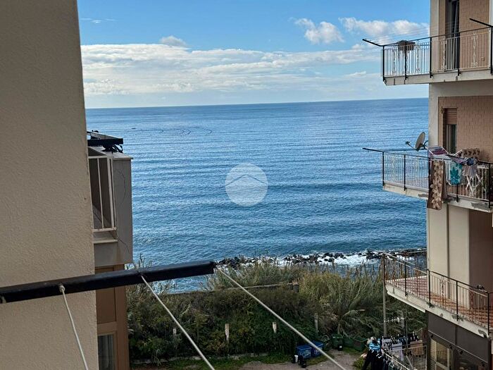 Appartamento bilocale in vendita in Via Alcide De Gasperi, Torre Del Greco