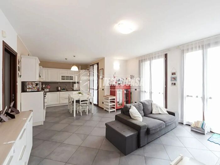 Appartamento trilocale in vendita in Via San Sebastiano, Briosco