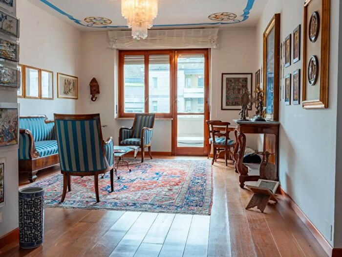 Appartamento quadrilocale in vendita in Corso Telesio C, Torino