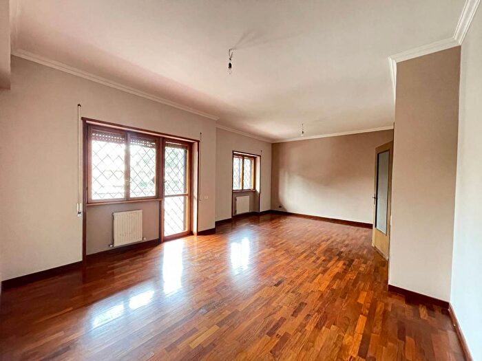 Appartamento trilocale in affitto in Via del Fosso dellAcqua Mariana, Morena, Roma