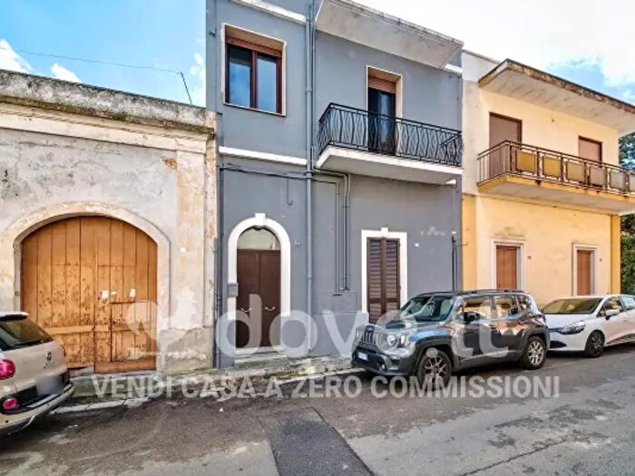 Appartamento trilocale in vendita in Via Francesco Petrarca, San Pietro Vernotico