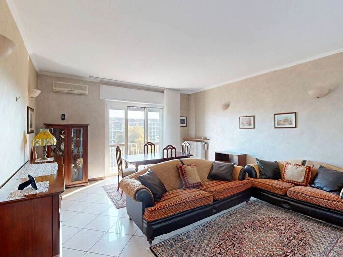 Appartamento trilocale in affitto in Via Giuseppe Garibaldi, Centro, Cornaredo