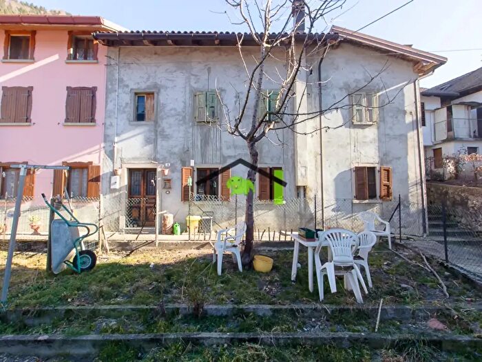 Appartamento con 7 locali in vendita in Via Palute, Paularo