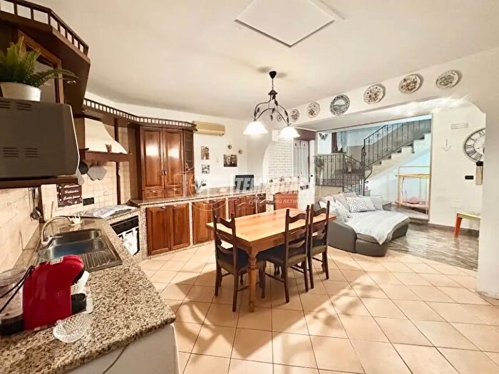 Appartamento con 5 locali in vendita in Via Bastiglia, Mirandola