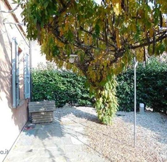 Casa con 6 locali in vendita in Reggio Emilia