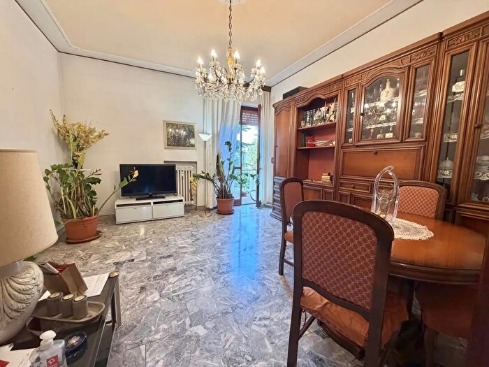 Appartamento con 5 locali in vendita in Pistoia