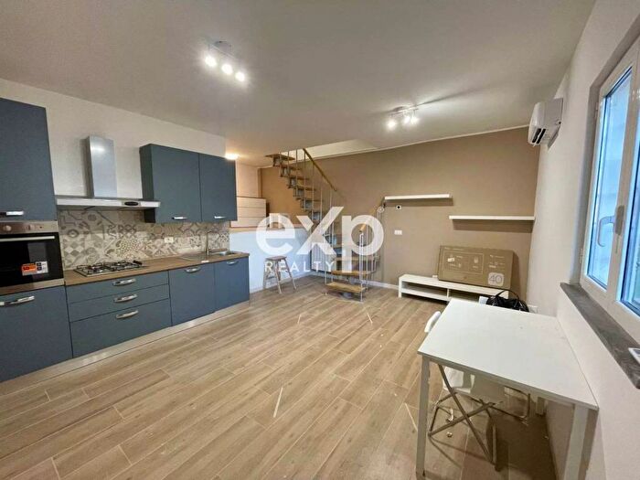 Appartamento trilocale in affitto in Via Gaudenzio Fantoli, Viale Ungheria Mecenate, Milano