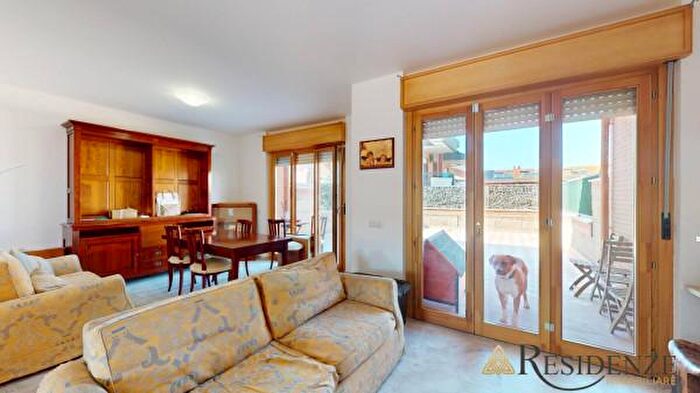 Casa con 5 locali in vendita in Via Michele Ferraiolo, Roma