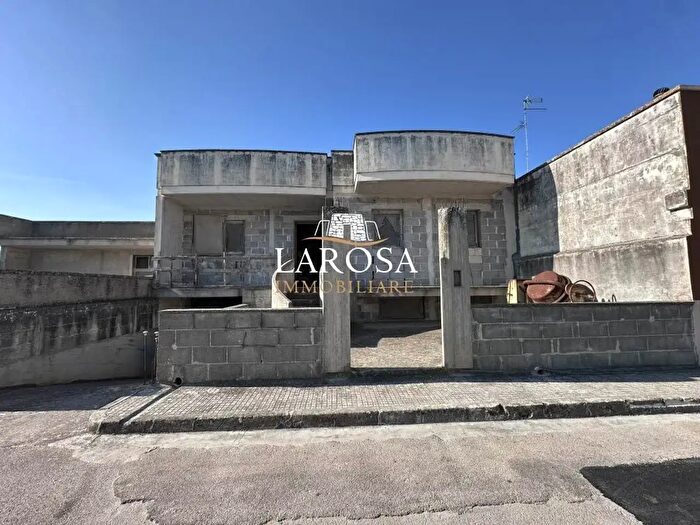 Casa in vendita in Via Pascoli, Vernole