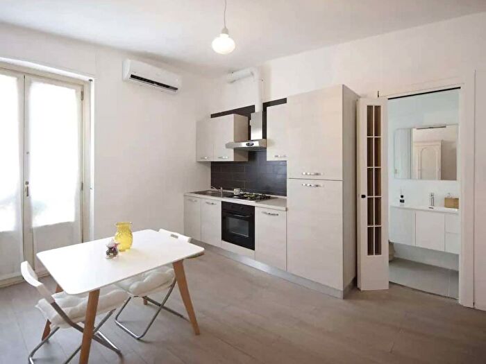 Appartamento bilocale in affitto in Via Morazzone, Arena, Milano