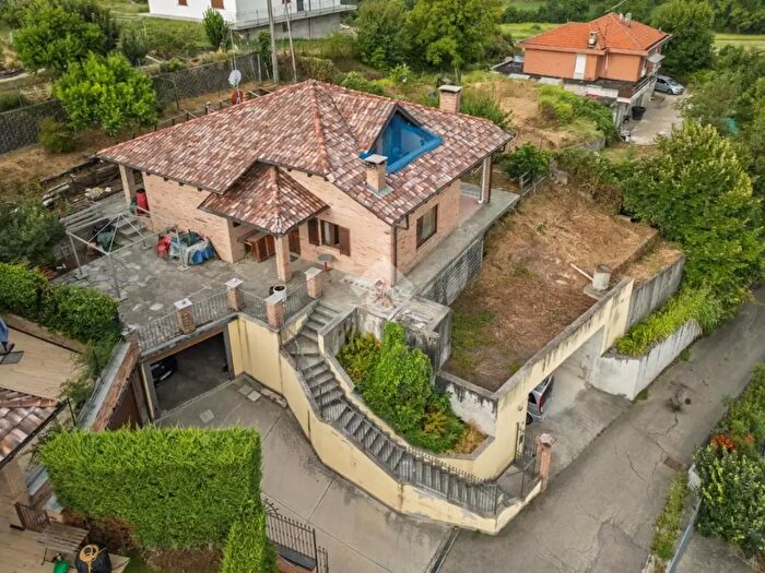 Casa con 7 locali in vendita in Via Pavarolo, Baldissero Torinese