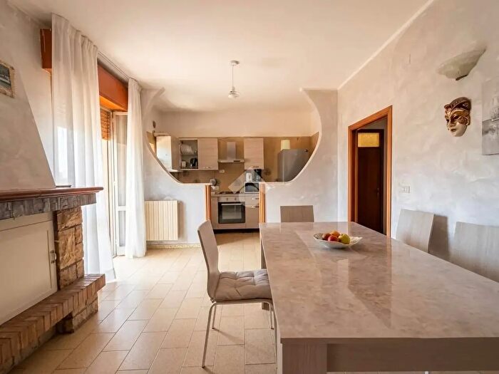 Appartamento quadrilocale in vendita in Via Filippo Turati, Montenero Di Bisaccia