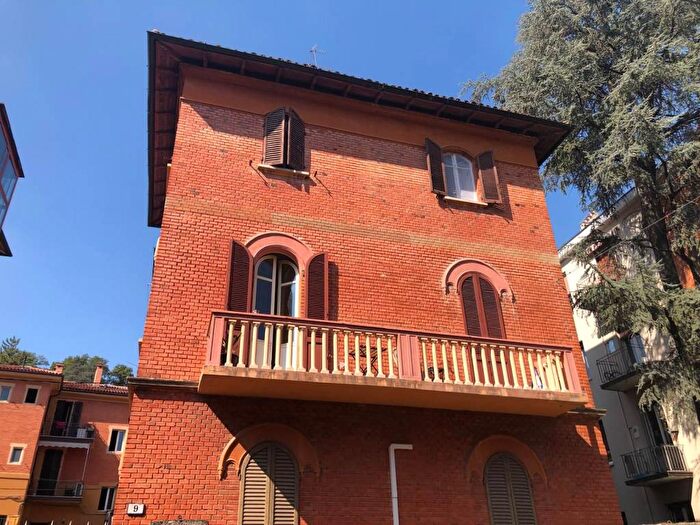 Appartamento quadrilocale in affitto in Via Carlo Francesco Dotti, Colli Saragozza, Bologna