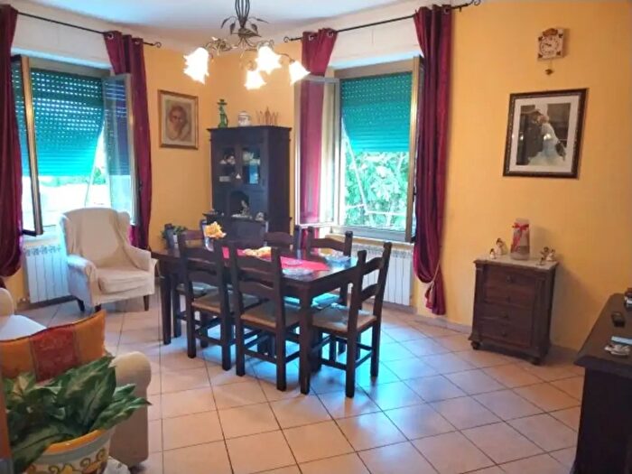 Appartamento quadrilocale in vendita in Via Emilio Rossi, Portovenere