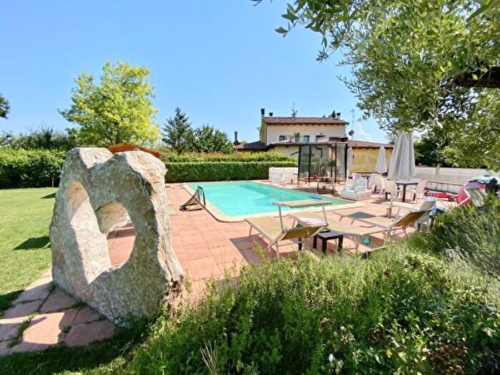 Casa con 6 locali in vendita in Via dei Mulini, Rimini