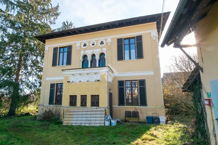 Casa con 12 locali in vendita in Via Casale, Candia Lomellina