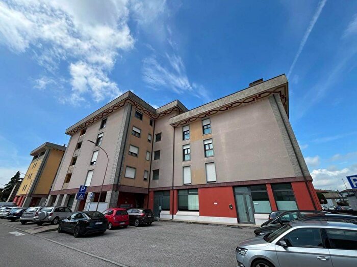 Appartamento quadrilocale in vendita in Via Marconi, Montecchio Maggiore