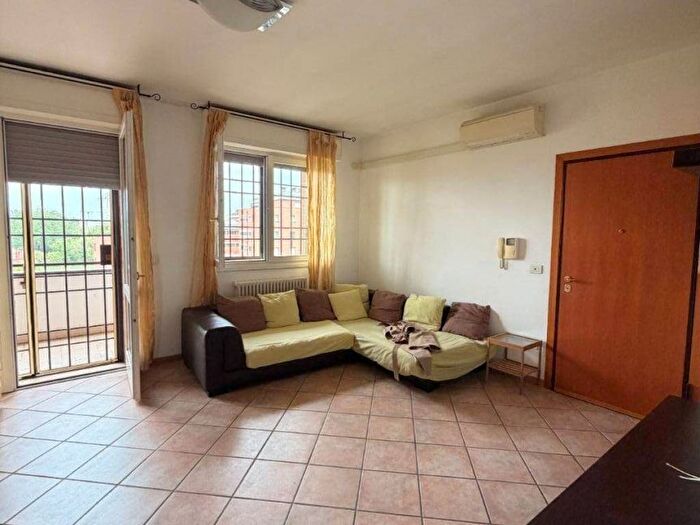 Appartamento trilocale in affitto in Via Don Giuseppe Dossetti, Bolognina, Bologna