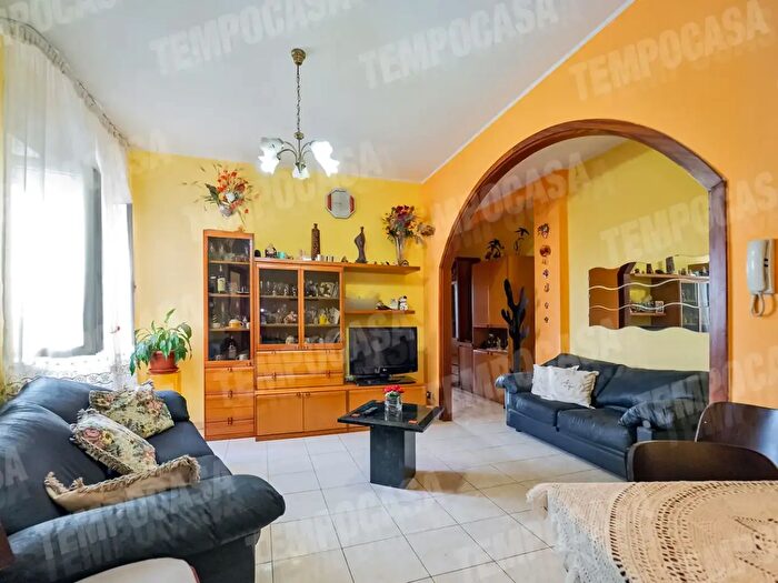 Appartamento trilocale in vendita in Via Andrea Doria, Nova Milanese