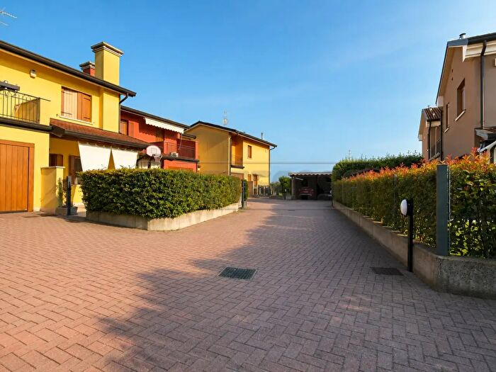 Casa in vendita in Camisano Vicentino
