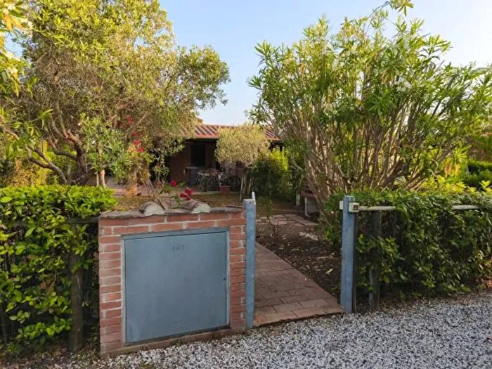 Casa bilocale in vendita in Via Terra dei Ceci, Cecina