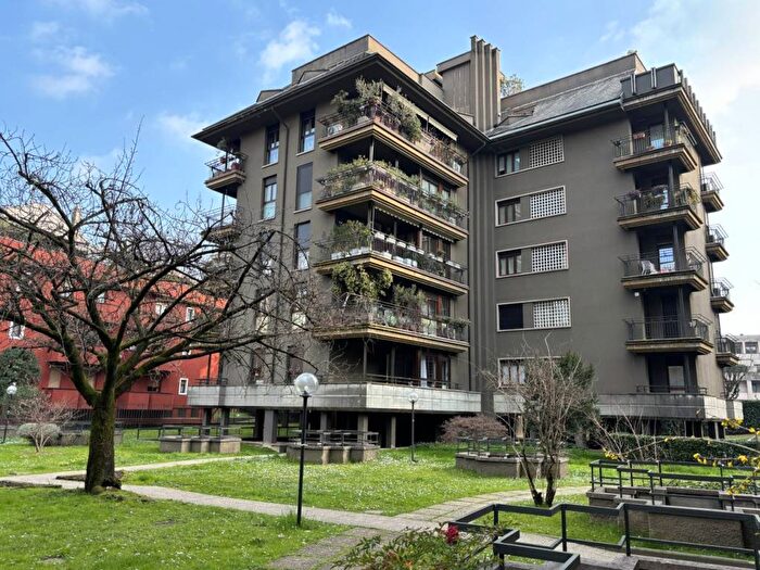 Appartamento quadrilocale in affitto in Via De Gasperi, Vedano al Lambro