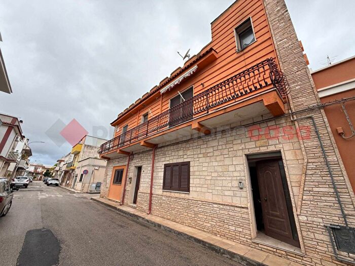 Appartamento quadrilocale in vendita in Via Paolucci, Pulsano