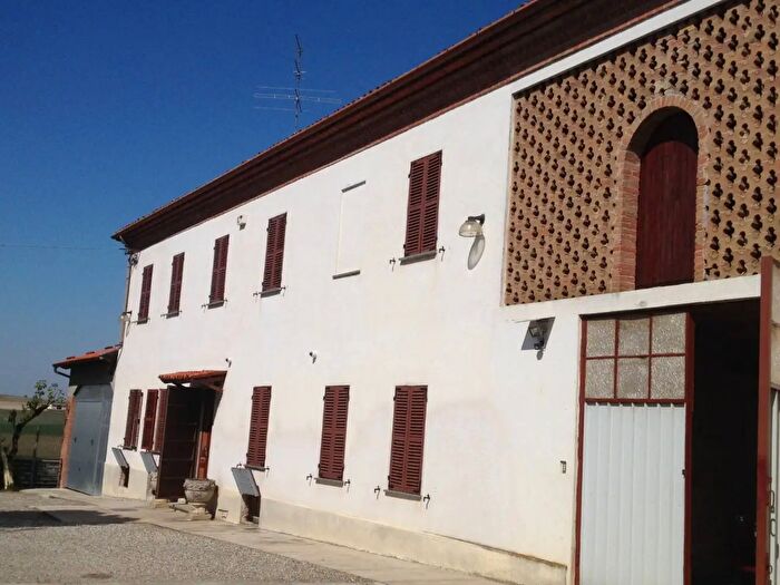 Casa con 8 locali in vendita in Località Cà Molignano, Vignale Monferrato