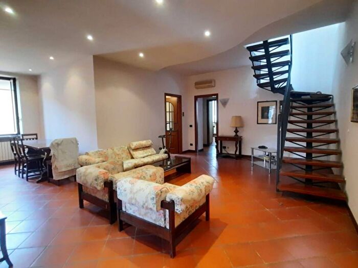 Appartamento con 5 locali in affitto in Centro Storico, Piacenza