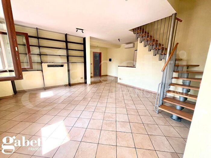 Appartamento con 6 locali in affitto in via isnardi, Santa Caterina, Asti