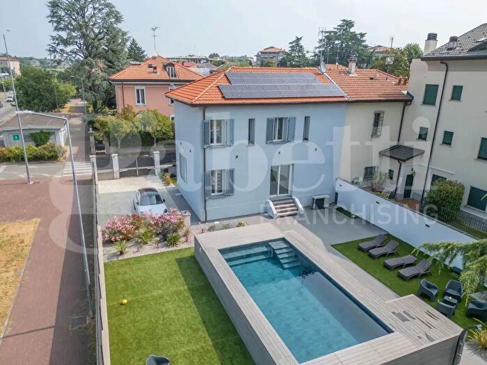 Case in Vendita e in Affitto - 3