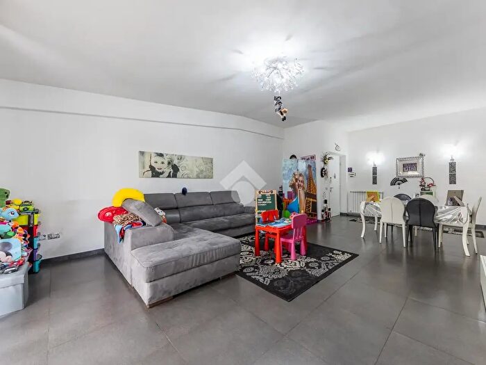 Appartamento quadrilocale in vendita in Via Casilina, Roma