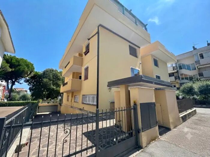 Appartamento quadrilocale in vendita in Via Poschiavo, Rimini